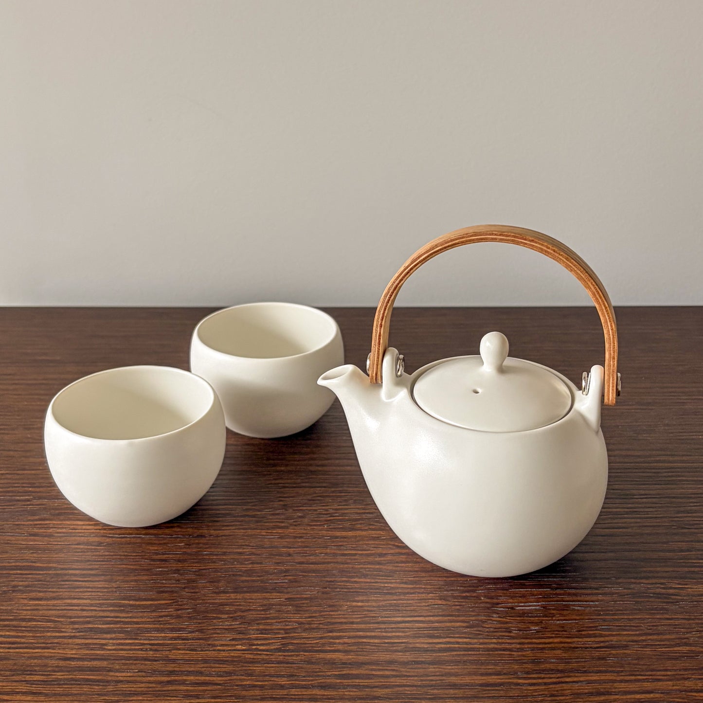 Porcelain Teapot & Teacups Set